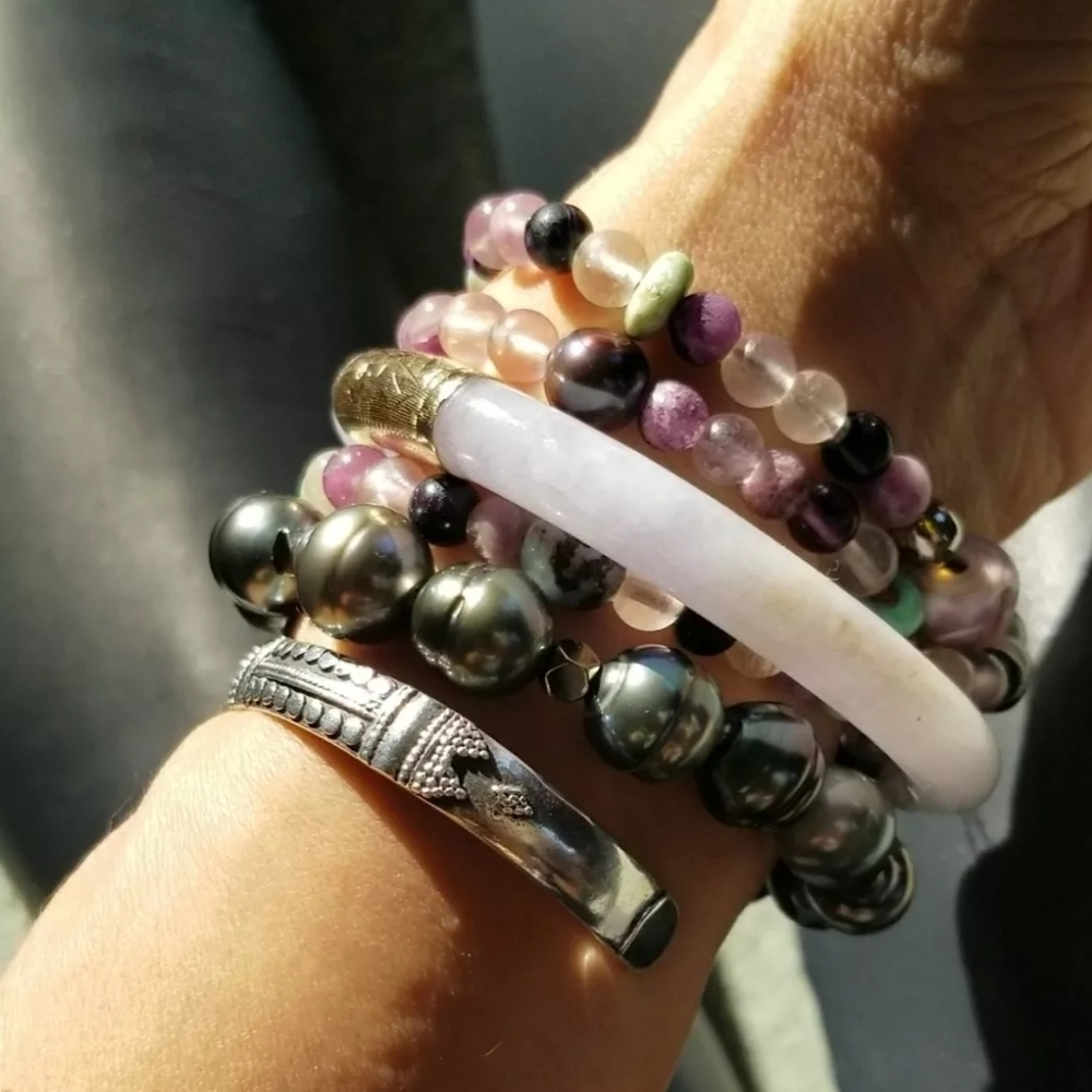 lavender jade bangle